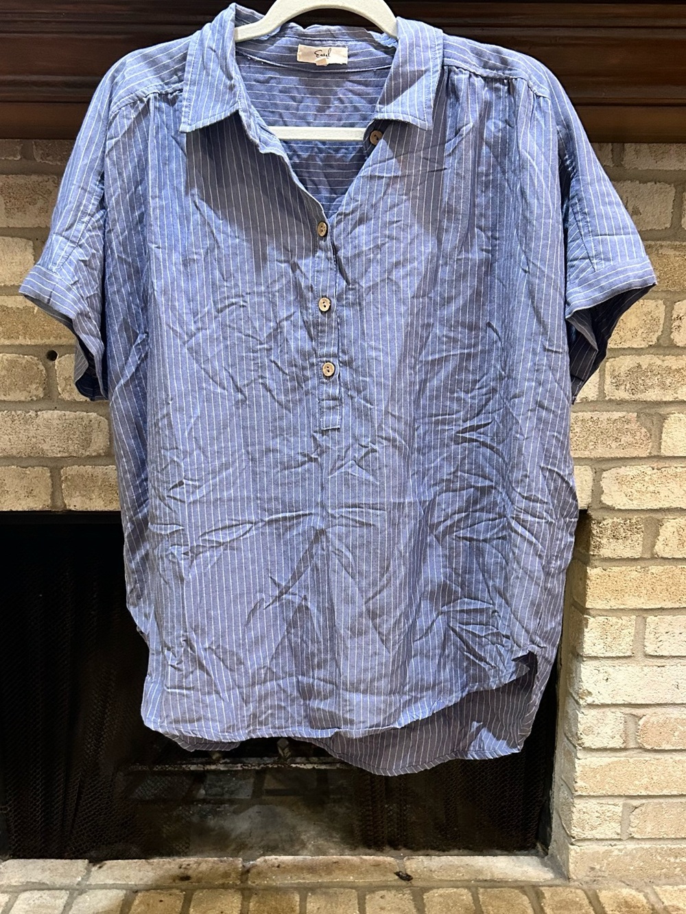 easel Light Blue Pinstripe Short Sleeve Button-Up EUC